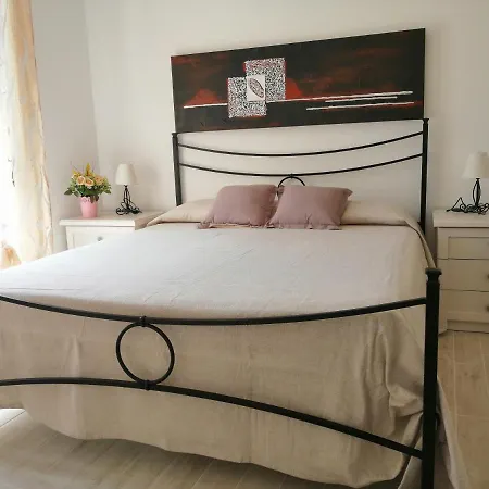 Bed & Breakfast Mare Chiaro-guest House